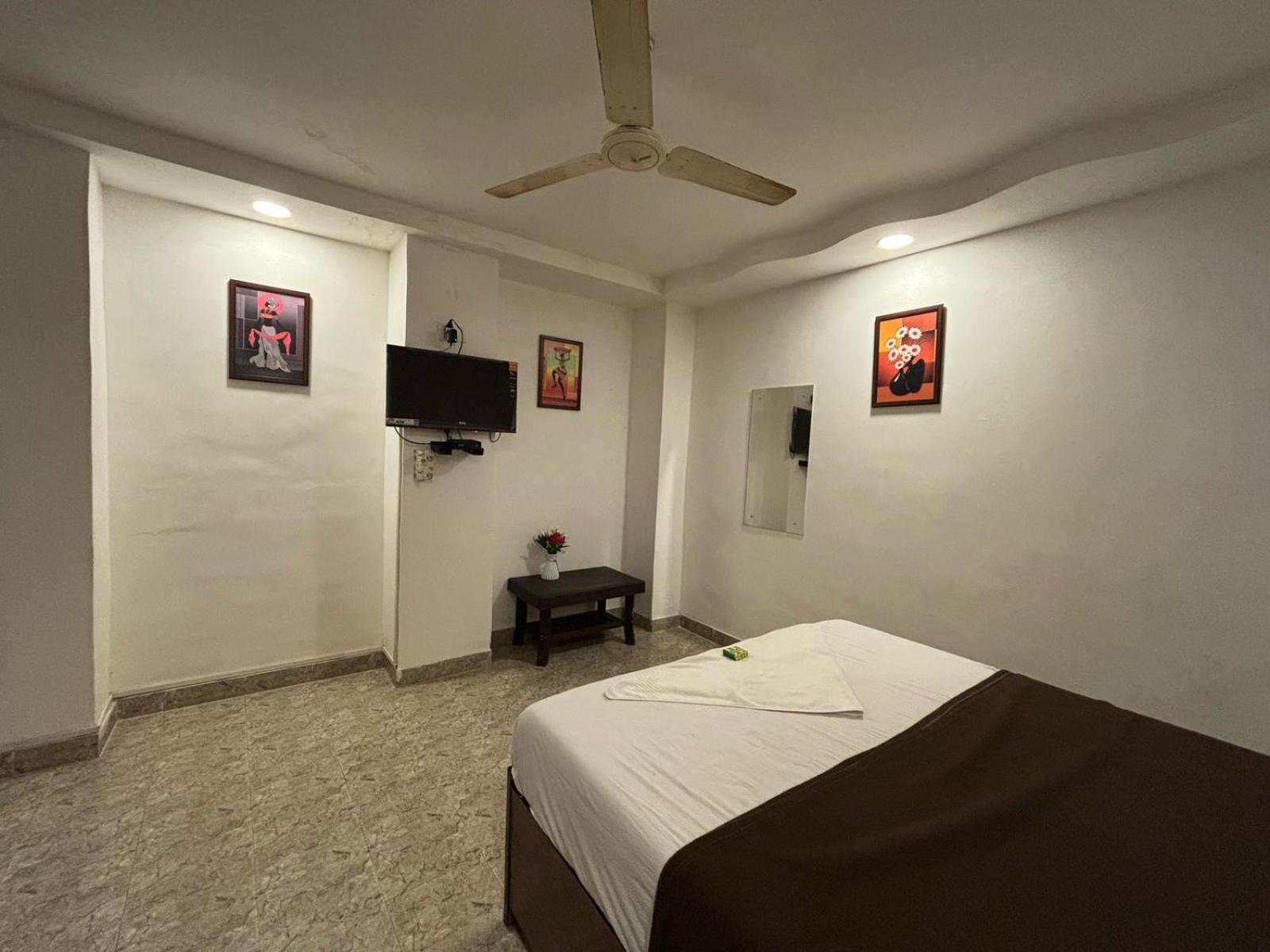 Rockdale Hotel & Resort Mira-Bhayandar Ngoại thất bức ảnh